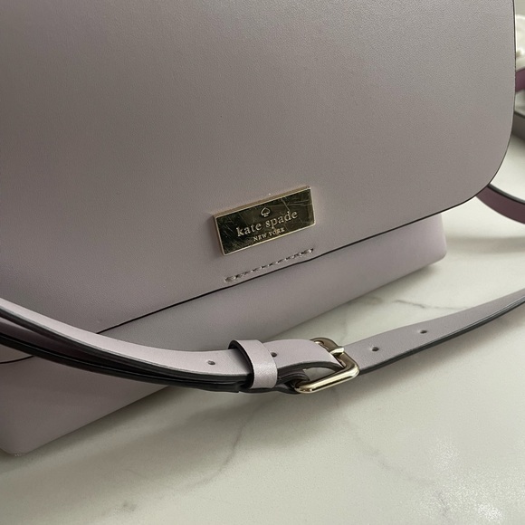Kate spade lavender cross body ourse - Picture 2 of 7